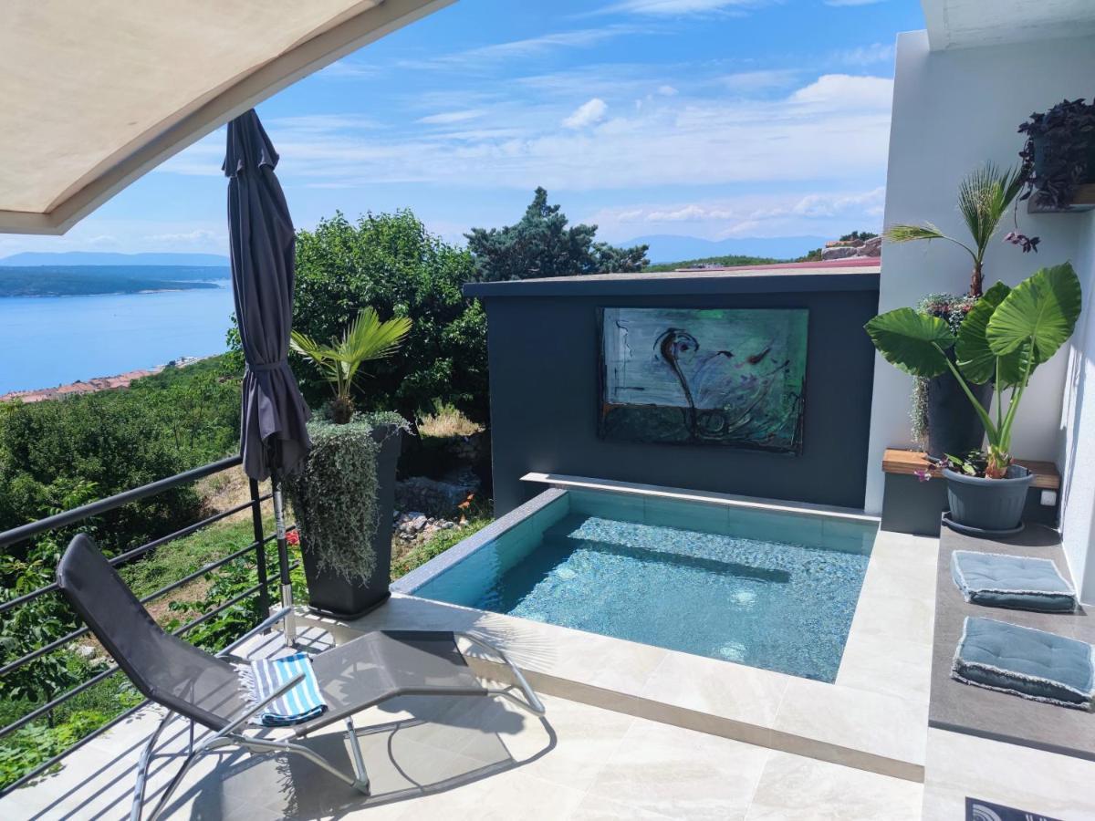 Art Gallery House With A Small Relaxing Pool Crikvenica Ngoại thất bức ảnh