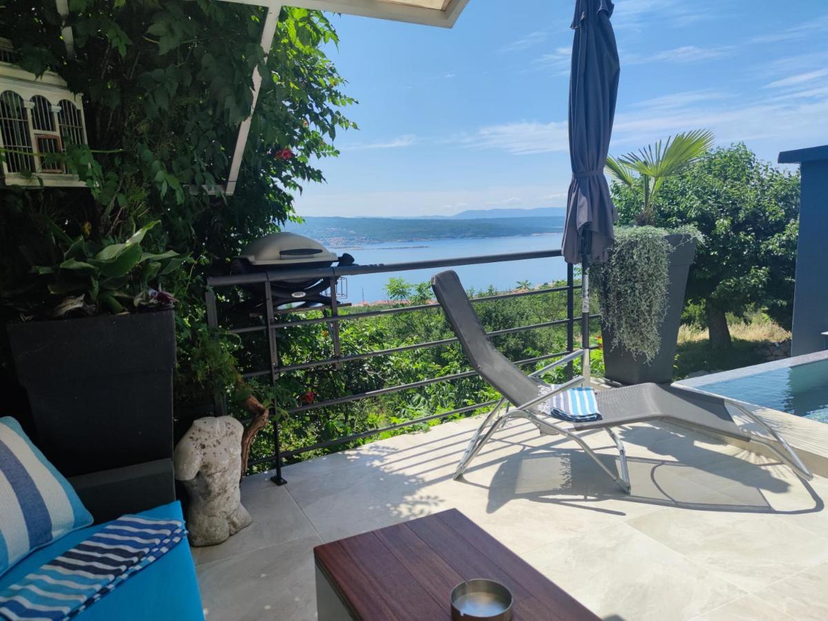 Art Gallery House With A Small Relaxing Pool Crikvenica Ngoại thất bức ảnh
